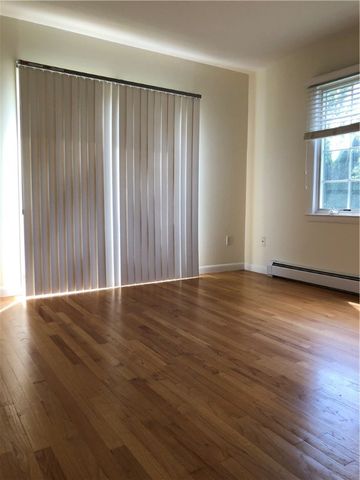 116 Evergreen Drive, Portsmouth, RI 02871