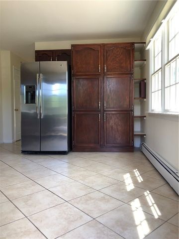 116 Evergreen Drive, Portsmouth, RI 02871