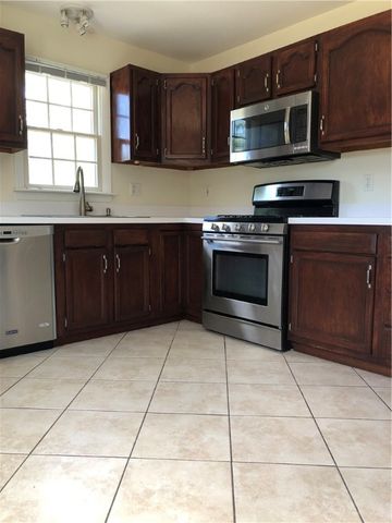 116 Evergreen Drive, Portsmouth, RI 02871