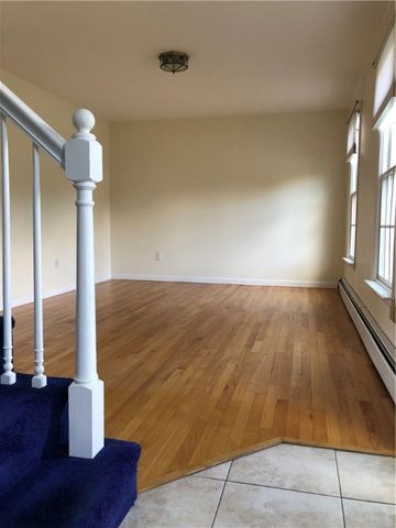 116 Evergreen Drive, Portsmouth, RI 02871