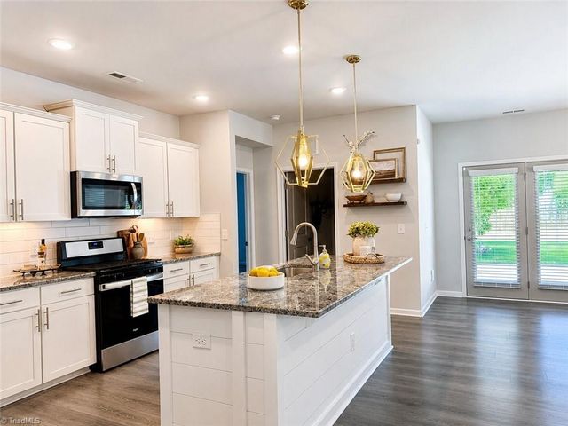 5460 Quartz Avenue, Clemmons, NC 27012