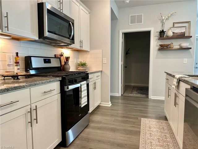 5460 Quartz Avenue, Clemmons, NC 27012