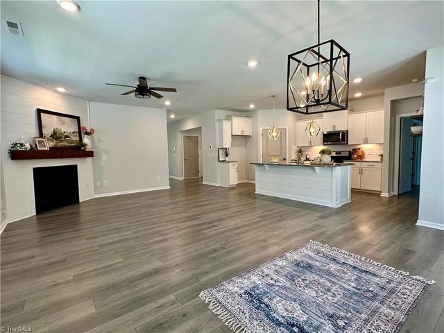 5460 Quartz Avenue, Clemmons, NC 27012