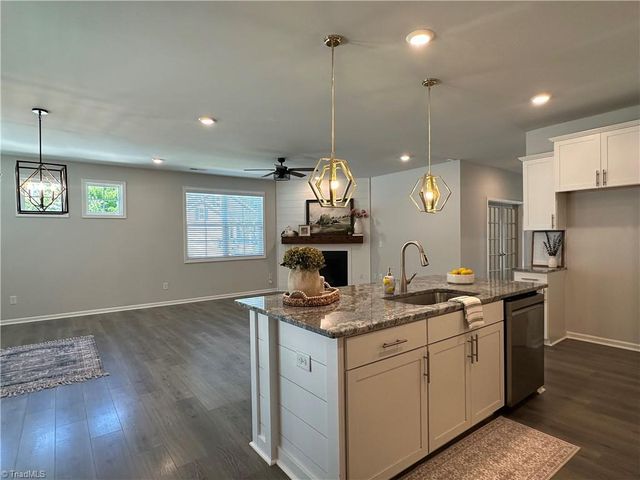 5460 Quartz Avenue, Clemmons, NC 27012