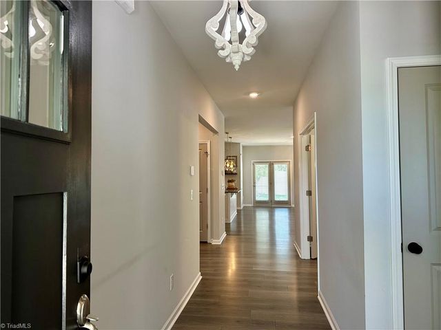 5460 Quartz Avenue, Clemmons, NC 27012