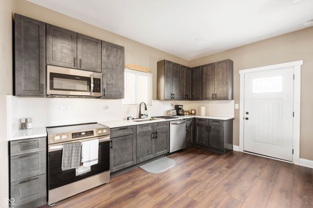 1041 S East Street, Indianapolis, IN 46225