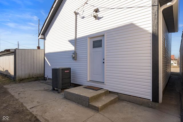 1041 S East Street, Indianapolis, IN 46225