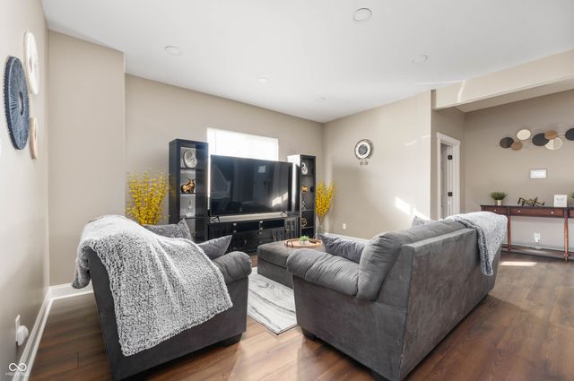 1041 S East Street, Indianapolis, IN 46225