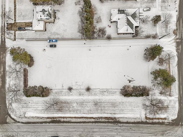 26026 Southfield Road, Lathrup Village, MI 48076