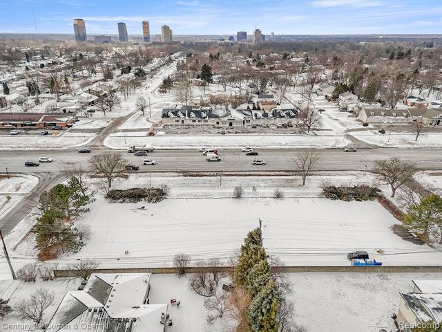 26026 Southfield Road, Lathrup Village, MI 48076