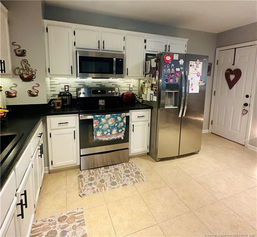 5916 Gist Place, Fayetteville, NC 28306