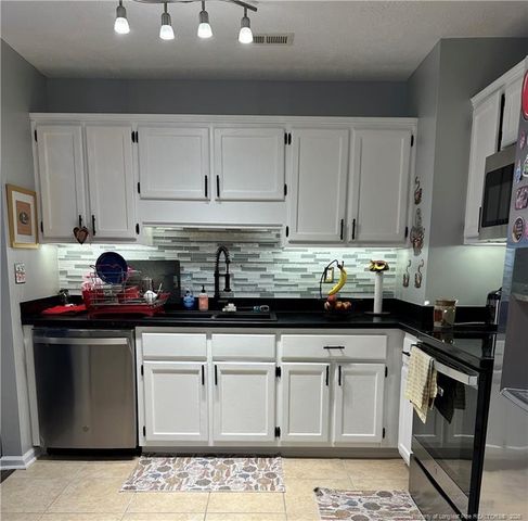 5916 Gist Place, Fayetteville, NC 28306