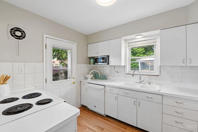 1613 Norcol Lane, Cincinnati, OH 45231