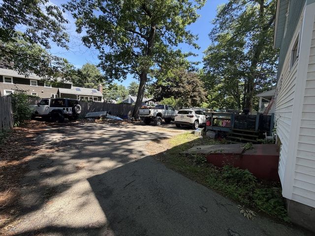 42 Birch Rd, Westford, MA 01886