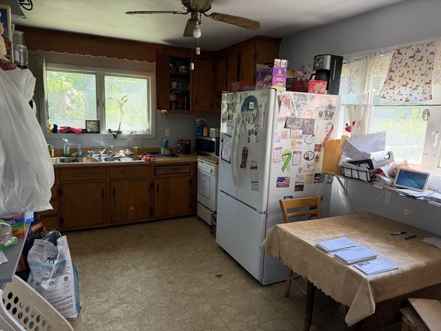 42 Birch Rd, Westford, MA 01886