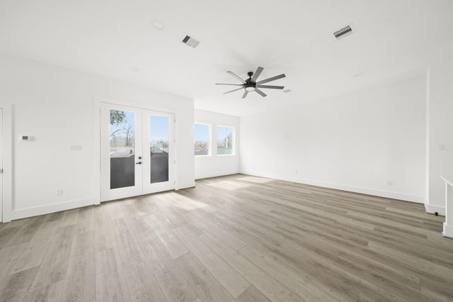 313 N Nagle Street, Houston, TX 77003