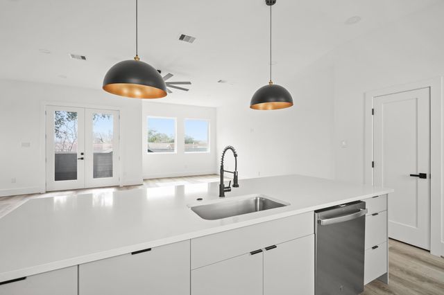 313 N Nagle Street, Houston, TX 77003