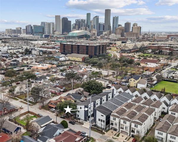 313 N Nagle Street, Houston, TX 77003