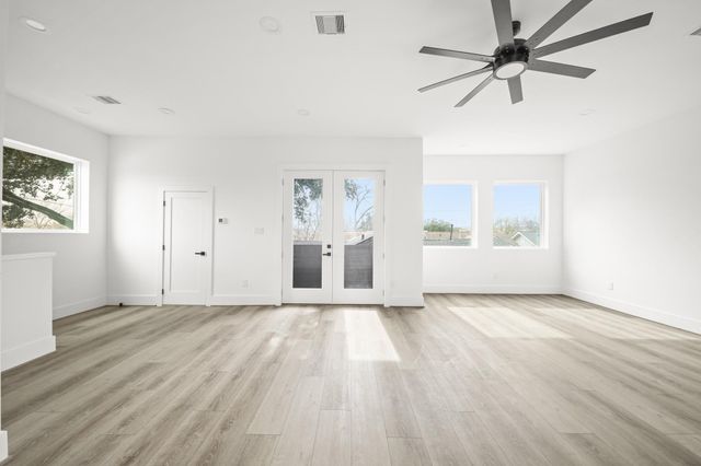 313 N Nagle Street, Houston, TX 77003