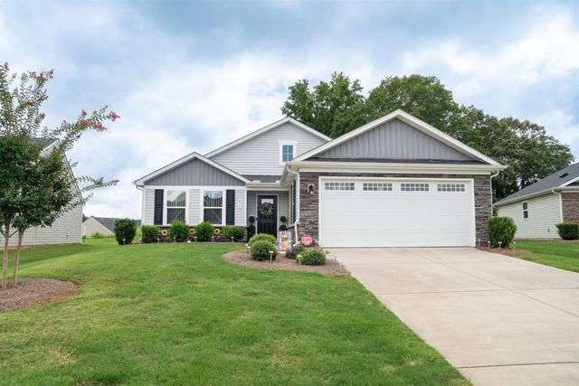 811 Shady Oak Court, Boiling Springs, SC 29316