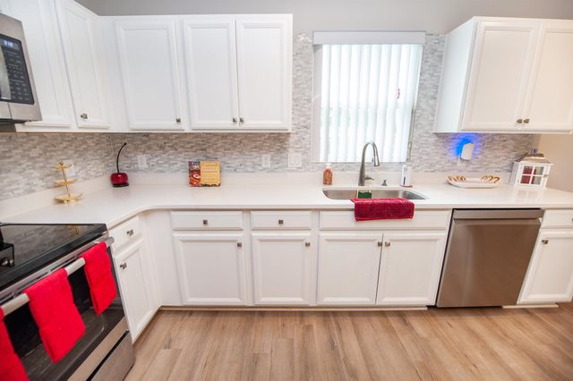 811 Shady Oak Court, Boiling Springs, SC 29316