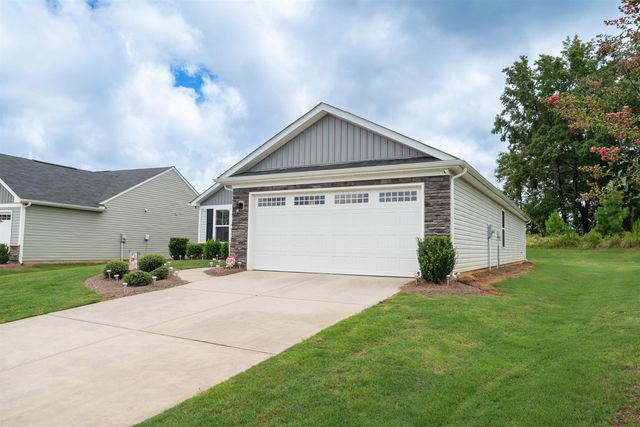 811 Shady Oak Court, Boiling Springs, SC 29316
