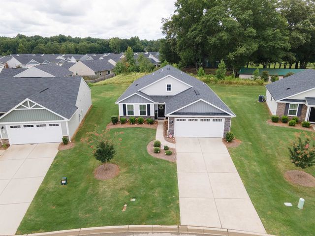 811 Shady Oak Court, Boiling Springs, SC 29316