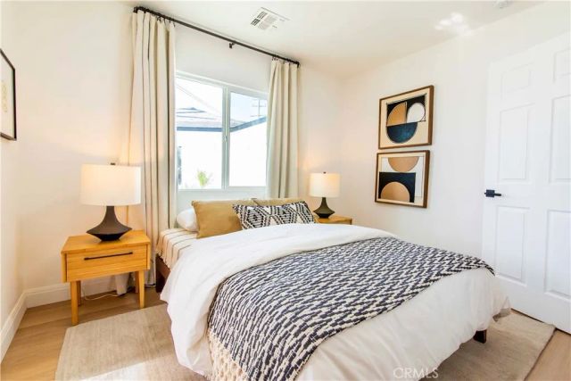 10816 Calvert, North Hollywood, CA 91606