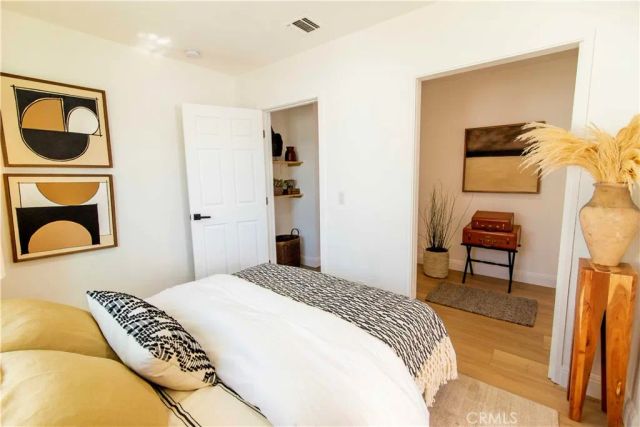 10816 Calvert, North Hollywood, CA 91606