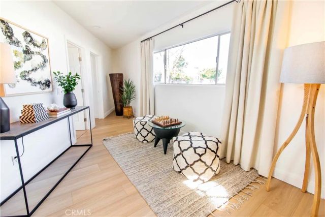 10816 Calvert, North Hollywood, CA 91606