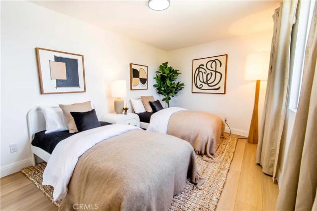 10816 Calvert, North Hollywood, CA 91606