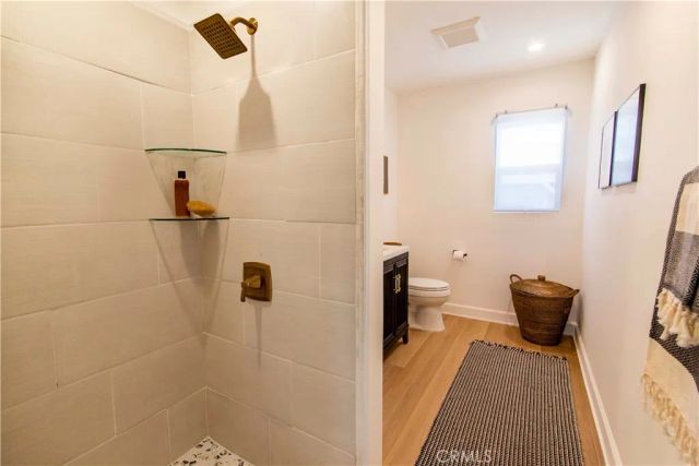 10816 Calvert, North Hollywood, CA 91606