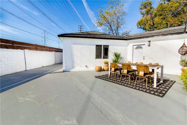 10816 Calvert, North Hollywood, CA 91606