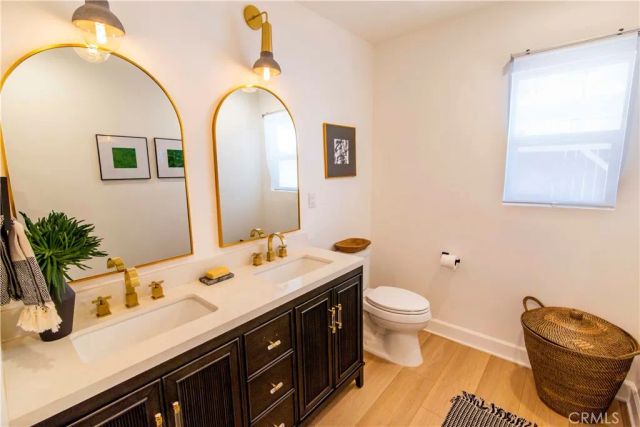 10816 Calvert, North Hollywood, CA 91606