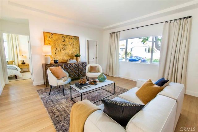 10816 Calvert, North Hollywood, CA 91606