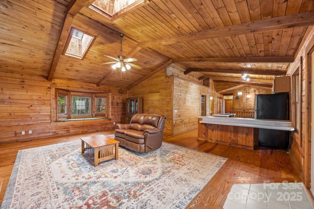 75 Red Oak Lane, Waynesville, NC 28786