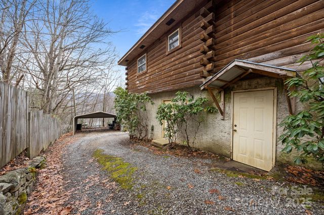 75 Red Oak Lane, Waynesville, NC 28786
