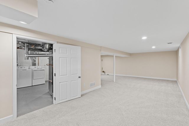 5736 40th Avenue S, Minneapolis, MN 55417