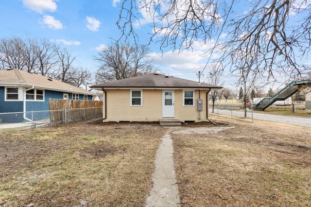 5736 40th Avenue S, Minneapolis, MN 55417