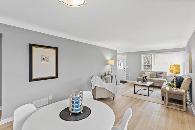 5736 40th Avenue S, Minneapolis, MN 55417