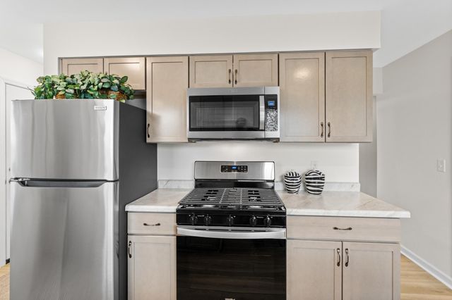 5736 40th Avenue S, Minneapolis, MN 55417