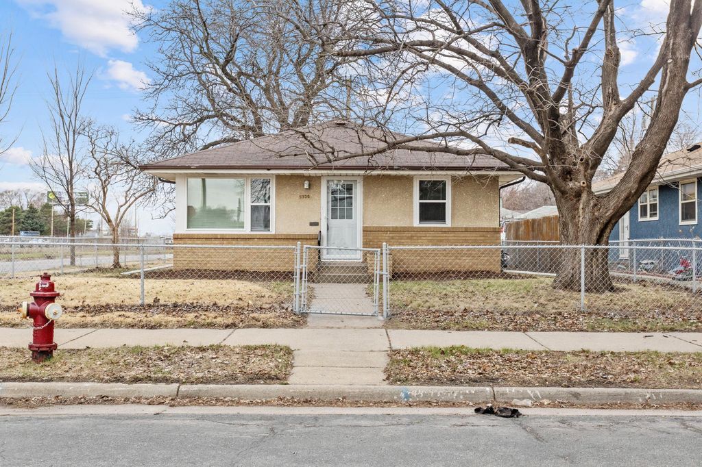5736 40th Avenue S, Minneapolis, MN 55417