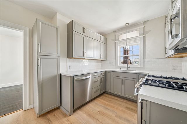 144 W Schwab Ave, Munhall, PA 15120