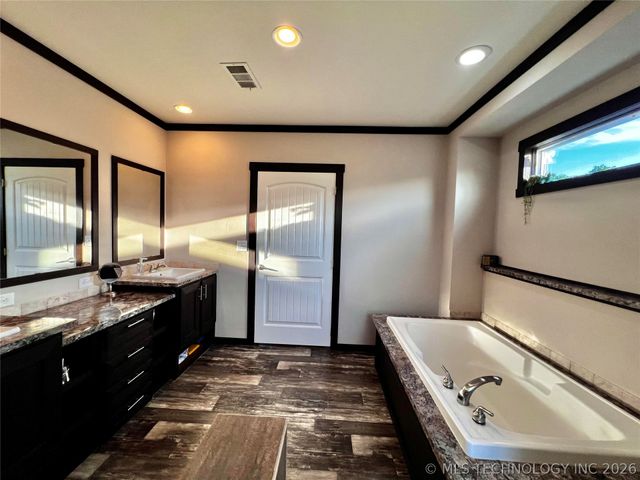 11580 Taylor Island View Road, Kingston, OK 73439