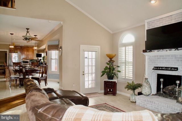 7573 FUSILIER DR, Warrenton, VA 20186