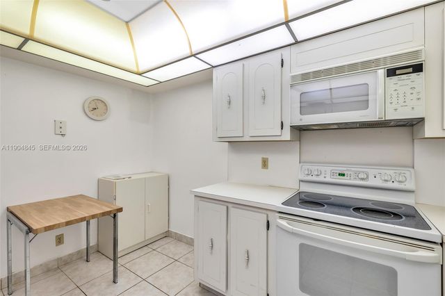 16300 Golf Club Road 408, Weston, FL 33326