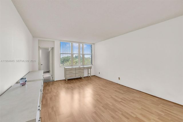 16300 Golf Club Road 408, Weston, FL 33326