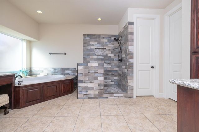 6728 S Fork Drive, North Richland Hills, TX 76182