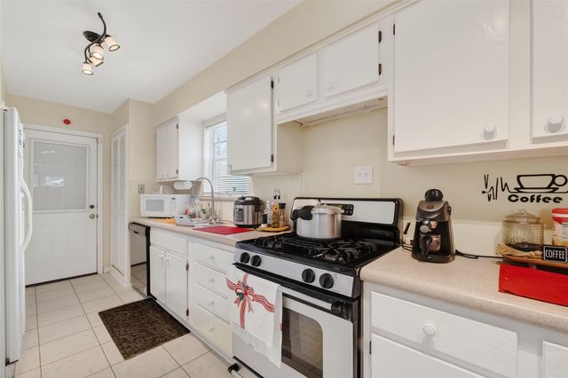 9634 Windswept Lane, Houston, TX 77063