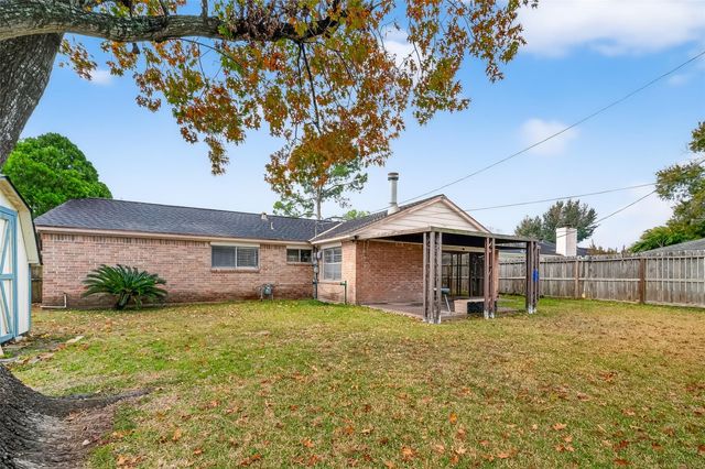 9634 Windswept Lane, Houston, TX 77063